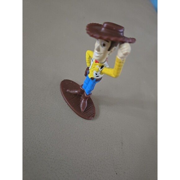 Disney Pixar's Toy Story Sheriff Woody 3" Figure on Base / Cake Topper Pre-owned - Picture 3 of 3